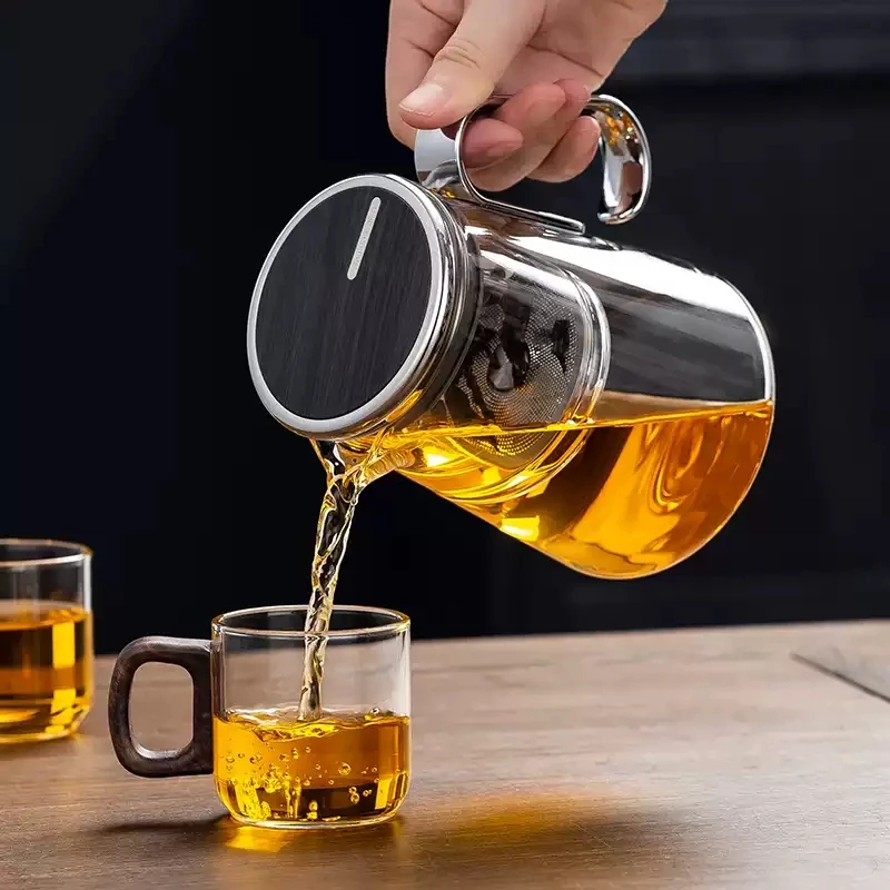 INFUSIO-PLUS™ – The Ultimate Teapot with Magnetic Precision